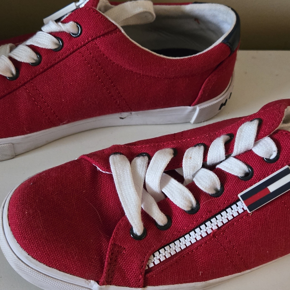 Tommy HILFIGER Red Canvas Sneakers